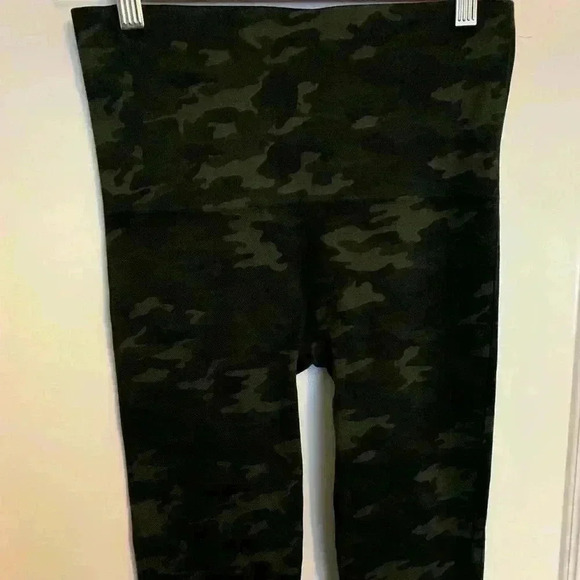 SPANX Look At Me Now Seamless Leggings Green Camo, Womens Size Large - Picture 3 of 8